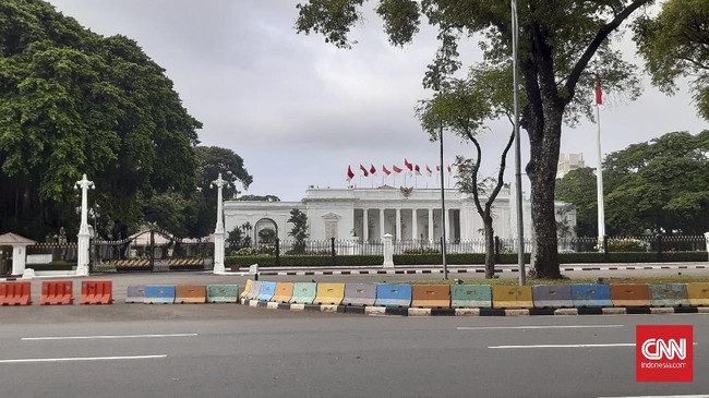 Kemensetneg menyebut kesalahan penulisan pasal tersebut tak mengubah substantif dari UU Ciptaker dan aturan hukum itu tetap bisa diimplementasikan.