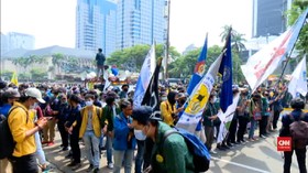 VIDEO: Unjuk Rasa Mahasiswa Tuntut Jokowi Keluarkan Perpu