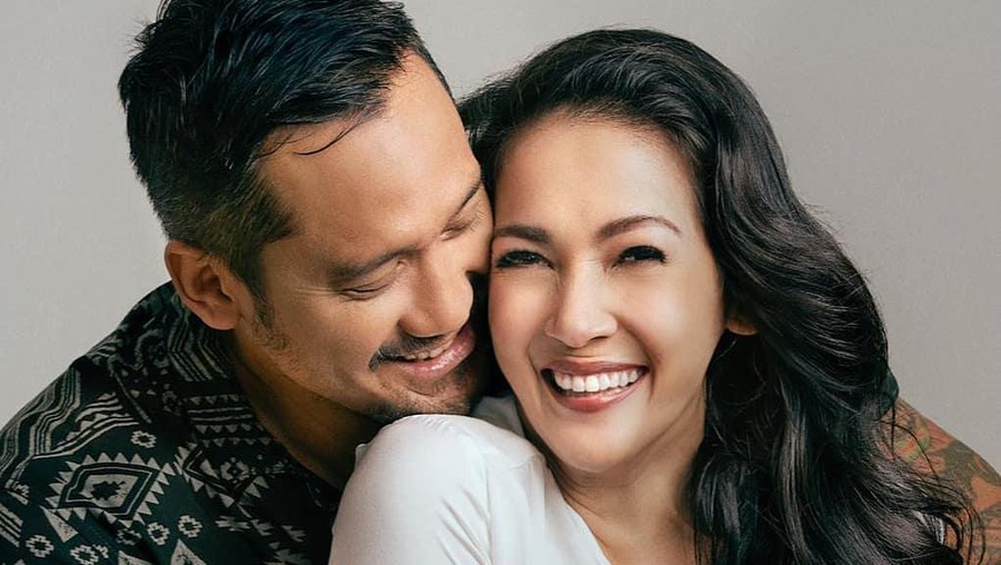 11 Tahun Menikah, Intip Kemesraan Tora Sudiro & Mieke Amalia