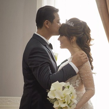 3 Fakta tentang Pernikahan Angela Lee & Alexander