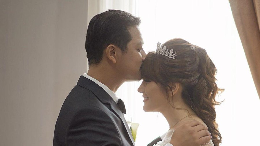 3 Fakta tentang Pernikahan Angela Lee & Alexander