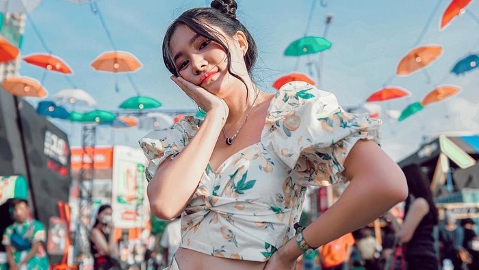 Style to Steal: Gaya Fashion Korea ala Influencer Michimomo Style to Steal: Gaya Fashion Korea ala Influencer Michimomo