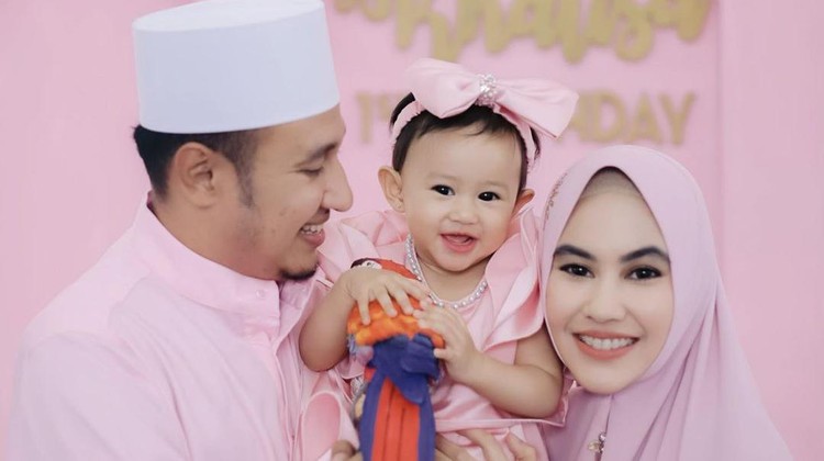 Anak Kartika Putri Ulang Tahun Anak Kartika Putri Ulang Tahun