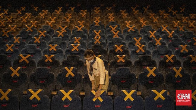 Bioskop di DKI kini boleh beroperasi dengan kapasitas 50 persen, meningkat dari sebelumnya yang hanya 25 persen.