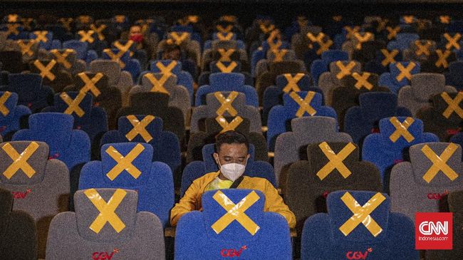 Sejumlah bioskop mulai beroperasi. Sederet protokol harus dipatuhi pengunjung maupun pengelola bioskop.