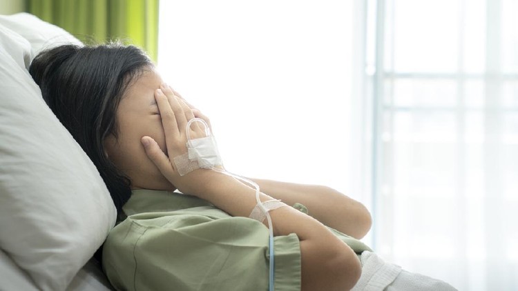 Asian lady cry in patient room in hospital, this photo can use for hospital, cry, sick, and insurance concept