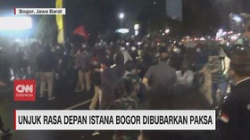 VIDEO: Demo di Depan Istana Bogor Dibubarkan Paksa