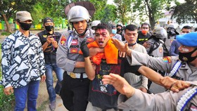 Polri: Perwira Intel Halangi Sabhara Pukul Mahasiswa Jambi