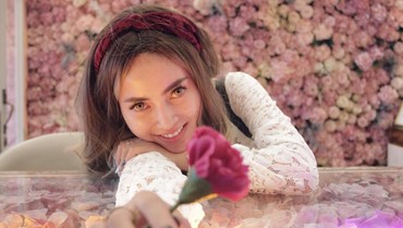 img-title 5 Fakta Selebgram Devina Ciputri, Pacar Ade Londok