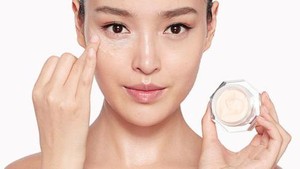 Eye Cream 101: Mengapa Penting dan Bagaimana Memilihnya?