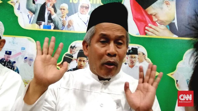 Kiai Marzuki Mustamar menepis isu dirinya disebut mendukung salah satu paslon di Pilpres 2024 sehingga dicopot PBNU dari kursi Ketua PWNU Jatim.