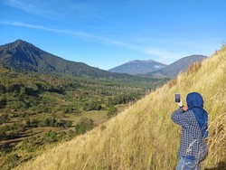 Hamparan Sabana di Kawah Wurung, Zamrudnya Bondowoso