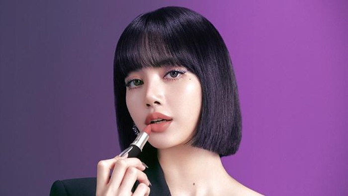 Lisa BLACKPINK, Artis Kpop Pertama Jadi Brand Ambassador Terbaru MAC Cosmetics! Lisa BLACKPINK, Artis Kpop Pertama Jadi Brand Ambassador Terbaru MAC Cosmetics!