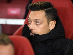Tato Kontroversial yang Bikin Oezil Diperlakukan Lain Eks Klubnya