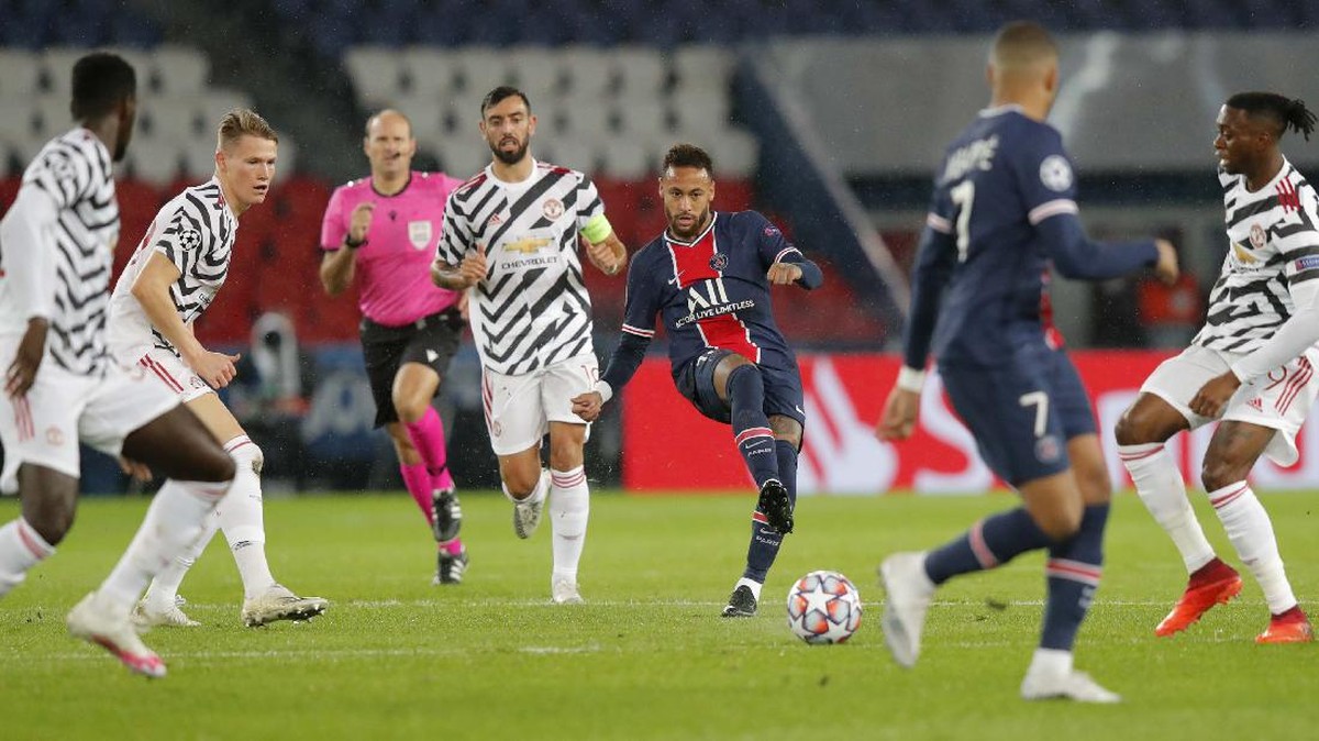 FOTO: Manchester United Bangkit di Markas PSG