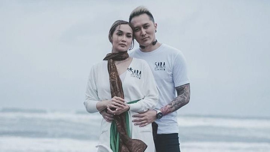 Pernah Kepergok Selingkuh, 3 Pasangan Artis Ini Hidup Bahagia