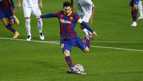 Messi Kalah Subur dari Ronaldo di Markas Barcelona