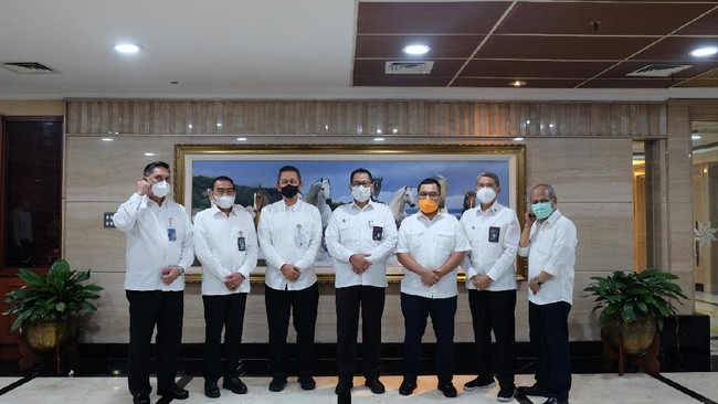Kementerian BUMN merombak jajaran direksi Perum Bulog menandai perubahan nomenklatur jabatan pada Rabu (21/10).