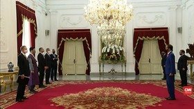VIDEO: Jokowi Terima Surat Kepercayaan 7 Dubes Negara Sahabat