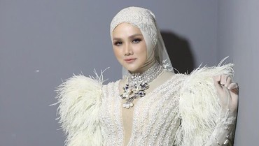 img-title 3 Fakta di Balik Keputusan Mulan Jameela Mantap Berhijab