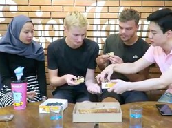 5 Reaksi Bule Saat Cicip Martabak Indonesia Pertama Kali