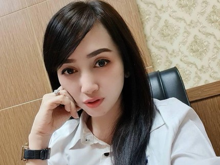 Pedangdut Cantik Rela Penghasilan Berkurang Rp100 Juta Saat Beralih Jadi Kades