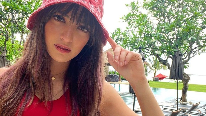 Deretan 5 Kisah Nyeleneh Kehidupan Nia Ramadhani: Dari Soal Telur Hingga Salak