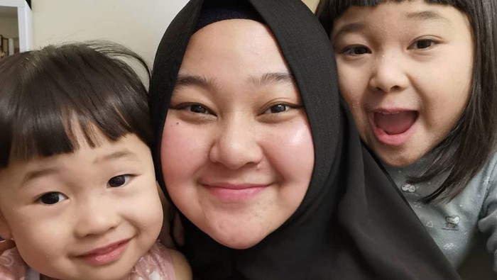 Fakta-fakta Selegram Retno Hening: Jadi Role Model Mendidik Anak Para Moms Indonesia!