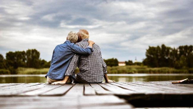 Hubungan romantis tak selalu sehat. Beberapa kebiasaan bantu bangun hubungan yang sehat bersama pasangan.