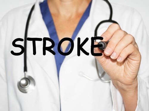 Awas, 4 Kebiasaan di Malam Hari Ini Bikin Risiko Stroke Meningkat!