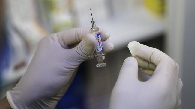 Arab Saudi akan mewajibkan vaksinasi Covid-19 bagi mereka yang ingin menggunakan transportasi umum. Aturan itu berlaku mulai 1 Agustus.