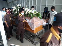 Ada Luka Benda Tajam-Tumpul di Mayat Yulia yang Dibakar dalam Mobil