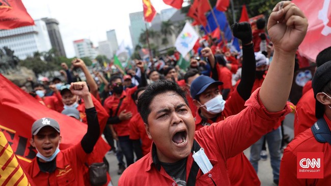 Massa buruh yang menggelar unjuk rasa di Jakarta hanya menemui pegawai Kantor Staf Presiden (KSP) di Istana.