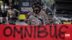 12 Orang Ditangkap Ricuh Demo Omnibus Law di Banyuwangi