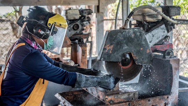 Sumbawa Timur Mining (STM) menemukan sumber daya tembaga emas Onto meluas hingga 500 meter dengan kadar tembaga 1 persen dan emas 0,40 g/t.