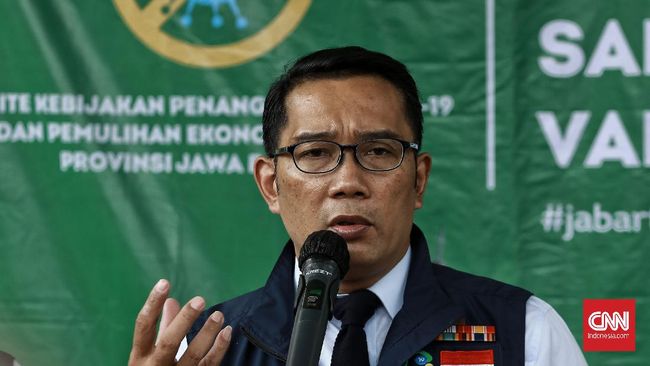 Pelantikan Akhmad Marzuki menindaklanjuti surat Kemendagri 21 Oktober 2021 yang memerintahkan pelantikan wabup Bekasi dan mengisi kekosongan jabatan bupati.