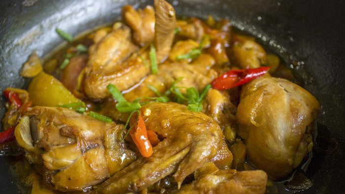 Semur Ayam dan Tahu