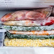 Tidak Layak Konsumsi, 7 Ciri Makanan Beku Jadi Basi