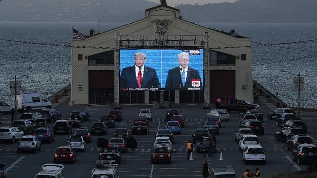 FOTO: Adu Argumen Trump-Biden di Debat Pilpres Terakhir
