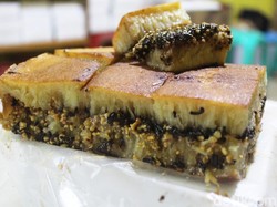 Rasanya Legit! 5 Martabak Legendaris Ini Sudah Eksis Puluhan Tahun