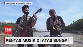 VIDEO: Pentas Musik di Atas Sungai