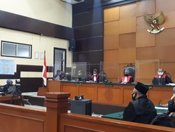 Kasus Surat Jalan Djoko Tjandra, Eksepsi Brigjen Prasetijo Ditolak