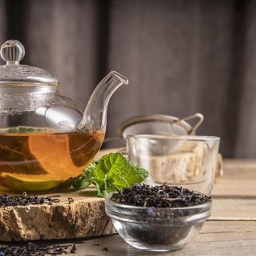 img-title Tea Lovers, Hindari Minum Teh dengan Makanan dan Minuman Ini!