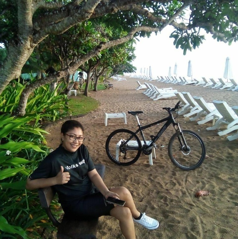 Venti Figianti istri baru Kiwil Venti Figianti istri baru Kiwil