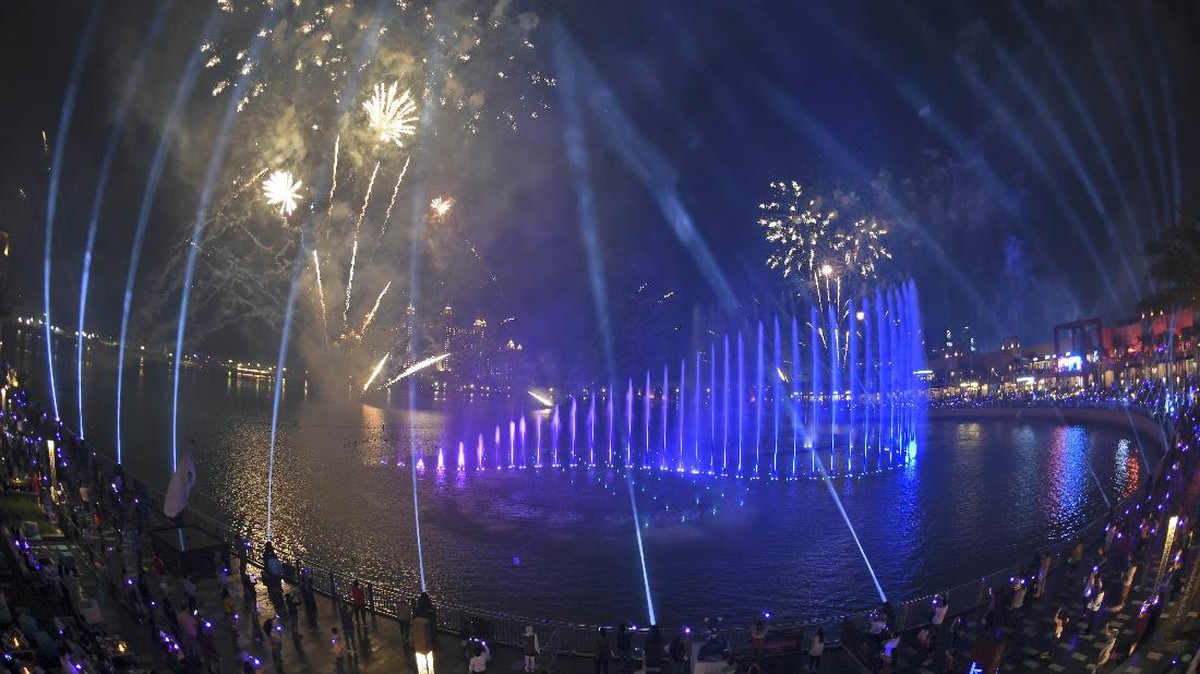 FOTO: Penampakan Air Mancur Terbesar di Dubai