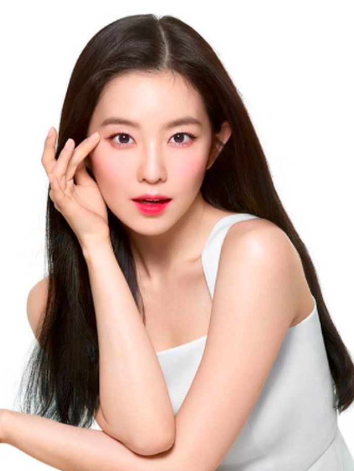 Cantiknya Irene ‘Red Velvet’ Saat Pose Bersama Minuman Favoritnya Cantiknya Irene ‘Red Velvet’ Saat Pose Bersama Minuman Favoritnya