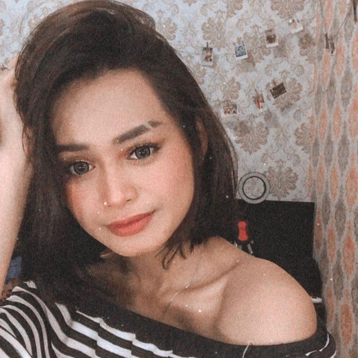 <p>Hal ini karena Elly Sugigi sering akrab bahkan menikahi brondong ganteng, yang menyebabkan Ulfi geleng-geleng kepala. (Foto: Instagram @ulfidmy)</p>