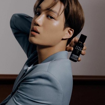 Jadi Brand Ambassador Pria Pertama Bobbi Brown, Kai EXO Curi Perhatian!