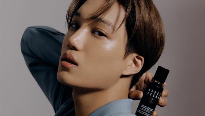 Jadi Brand Ambassador Pria Pertama Bobbi Brown, Kai EXO Curi Perhatian!