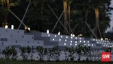 FOTO: Menikmati Solek Wajah Monas Senilai Rp50 Miliar Revitalisasi Monumen Nasional di Jakarta sempat menuai polemik kini sudah rampung digarap. Warga kini bisa melihat hasil perbaikan proyek senilai Rp50 miliar.
